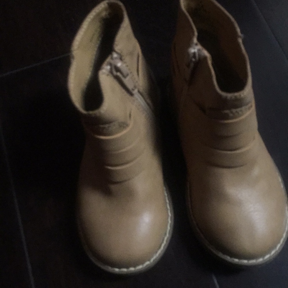 Old navy boots